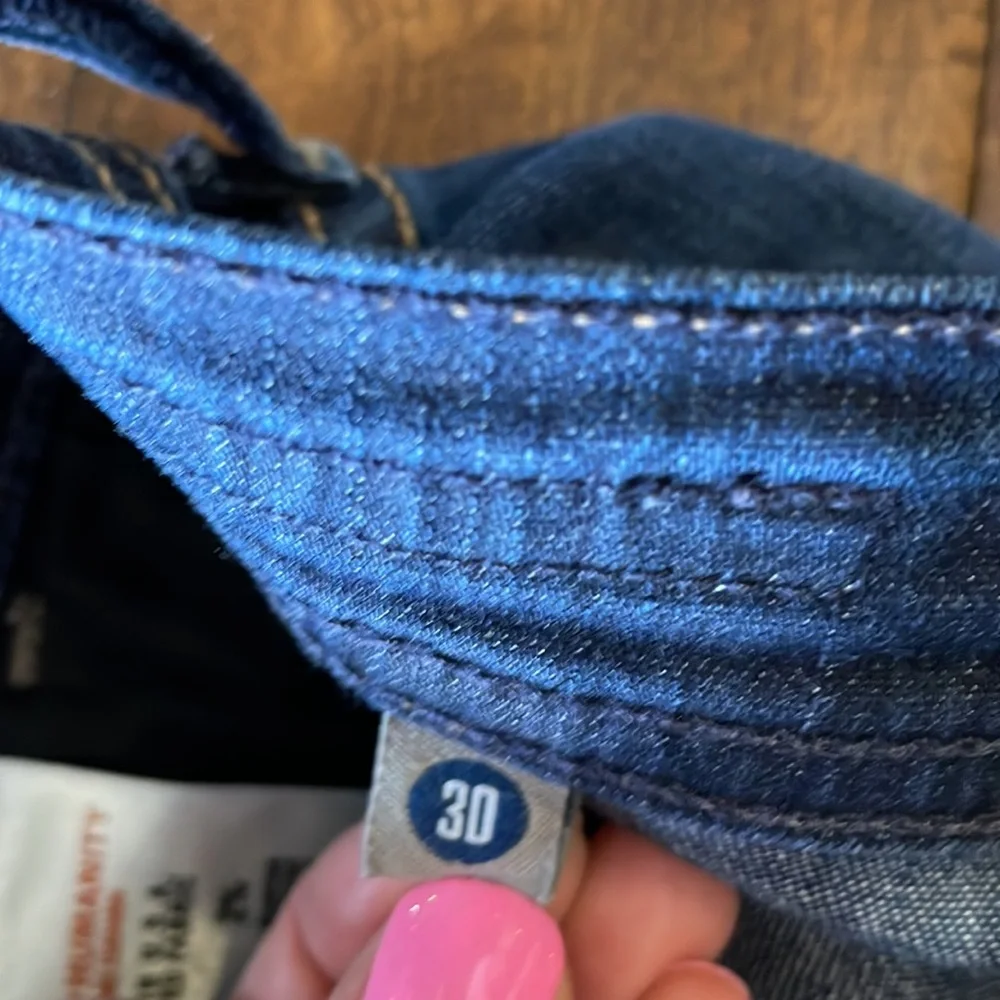 Citizens of Humanity Dani cuffed denim. Size 30. Great condition. - Picture 5 of 6